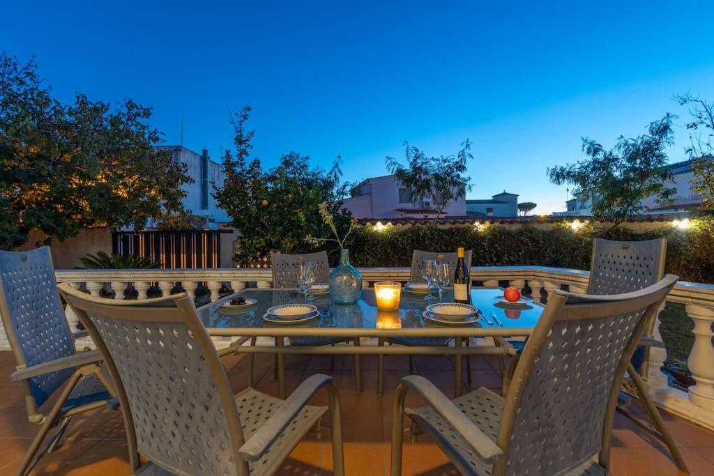 Sm21-Gran Casa De Vacaciones En La Playa, 4 Habitaciones, Climatizada, Piscina, Barbacoa Y Wifi Эмпуриабрава Экстерьер фото