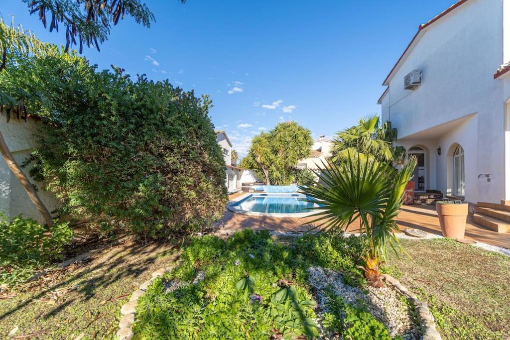 Sm21-Gran Casa De Vacaciones En La Playa, 4 Habitaciones, Climatizada, Piscina, Barbacoa Y Wifi Эмпуриабрава Экстерьер фото